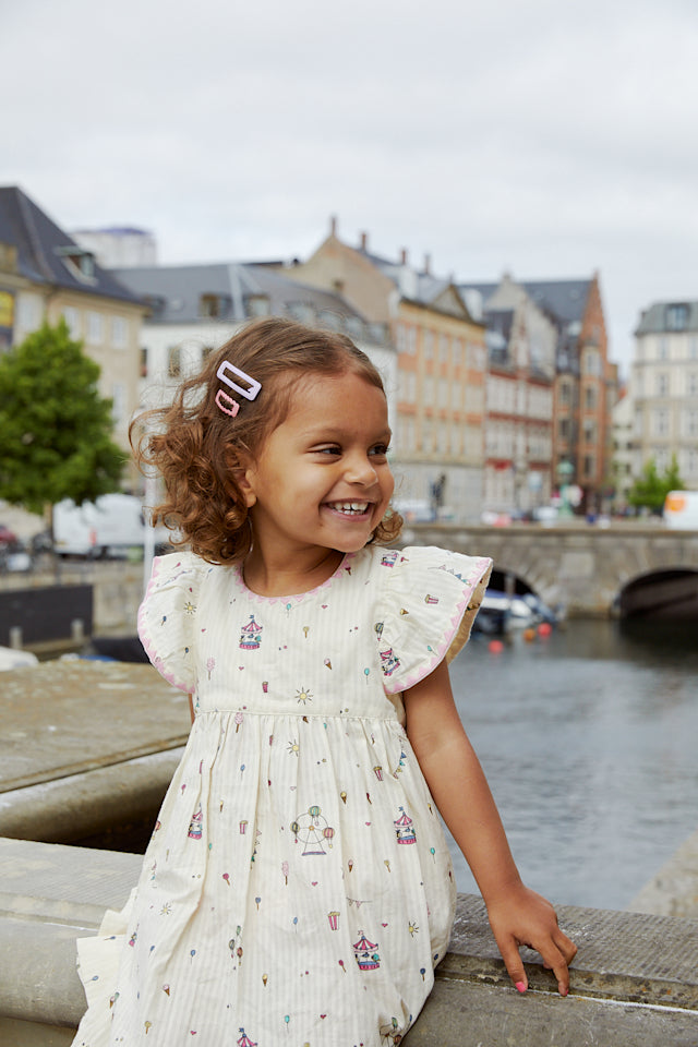 Printed dress with ruffle sleeves - Cream Tivoli print