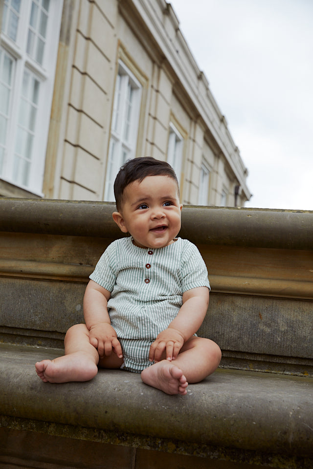 Seersucker romper with sleeves - Green with cream stripes